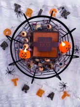Afbeelding in Gallery-weergave laden, Divine Maia Chocolates Spooky Edition