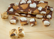 Afbeelding in Gallery-weergave laden, Divine Maia Chocolates S'mores
